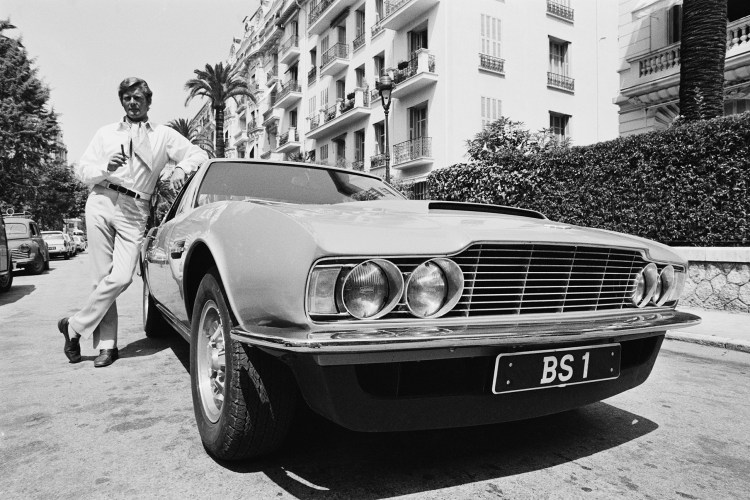 roger-moore-4.jpg